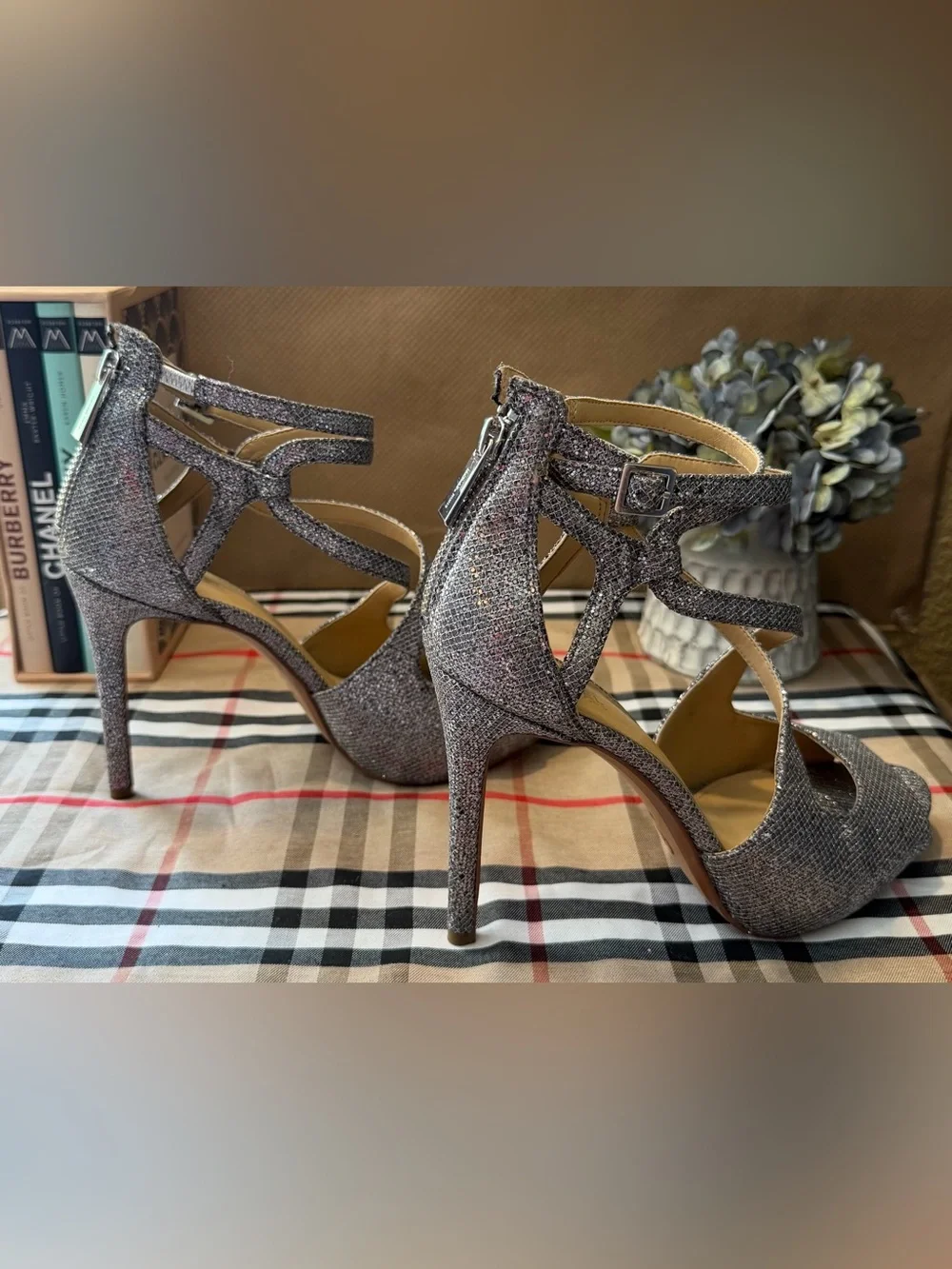 Michael Kors Silver Glitter Strappy Women’s Sandal Stilettos.